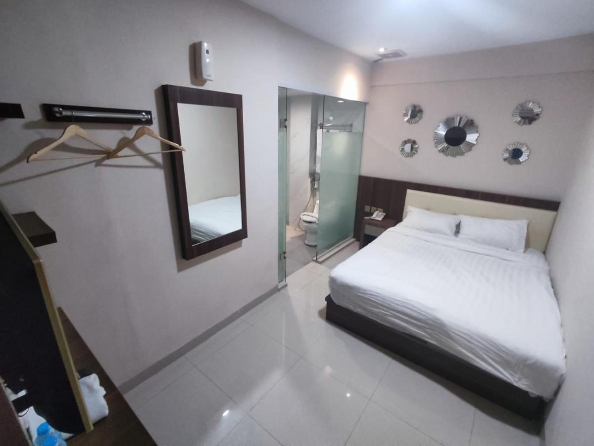 Hotel Morena Batam Exterior foto