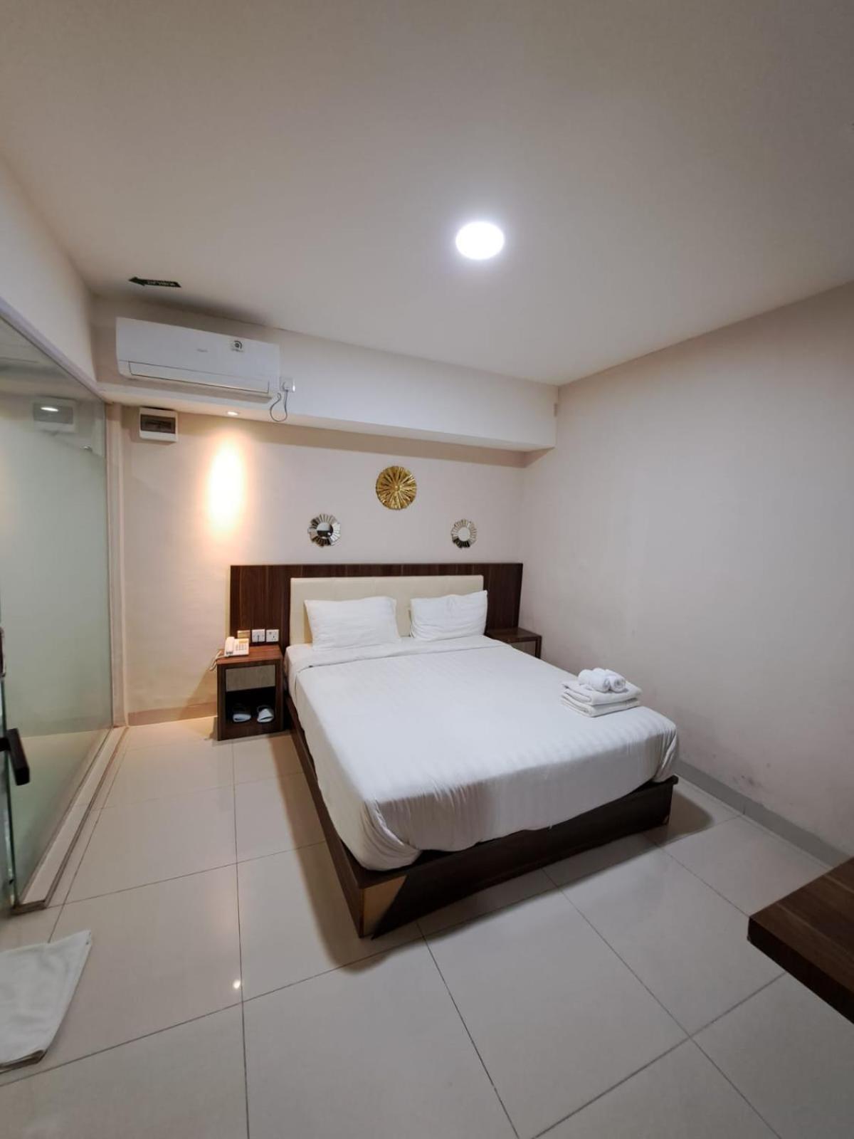 Hotel Morena Batam Exterior foto